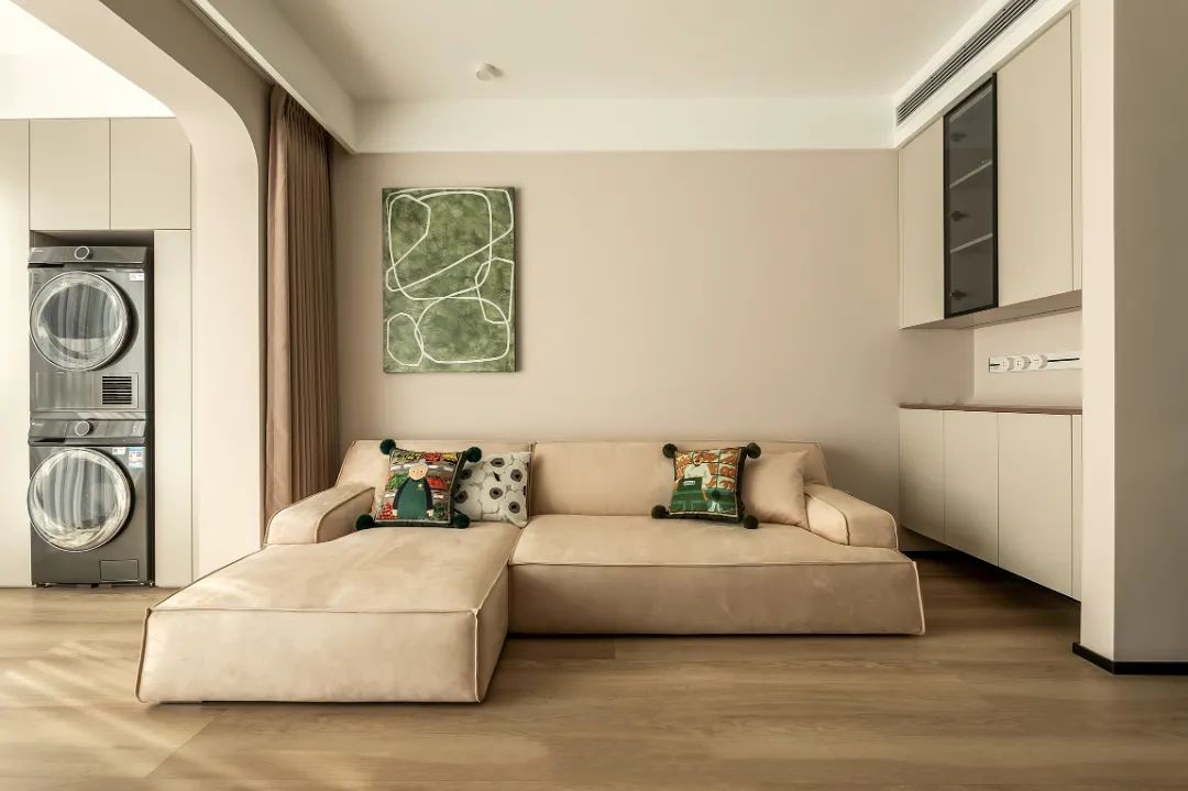 廣澤上苑-105㎡現(xiàn)代奶油風(fēng)三居，夢(mèng)想中柔軟又宜居的家！