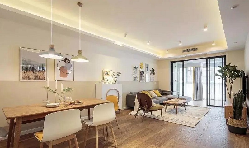 100㎡三居室北歐風裝修，原木搭配暖色調讓家溫馨